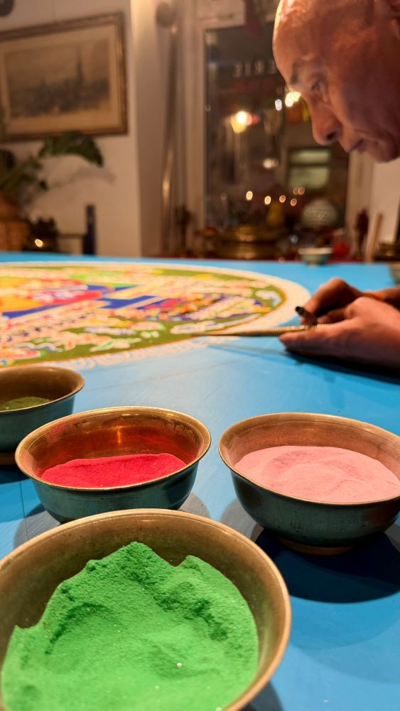 Sandmandala im Nepalrestaurant Yak und Yeti Sandmandala im Nepalrestaurant Yak und Yeti