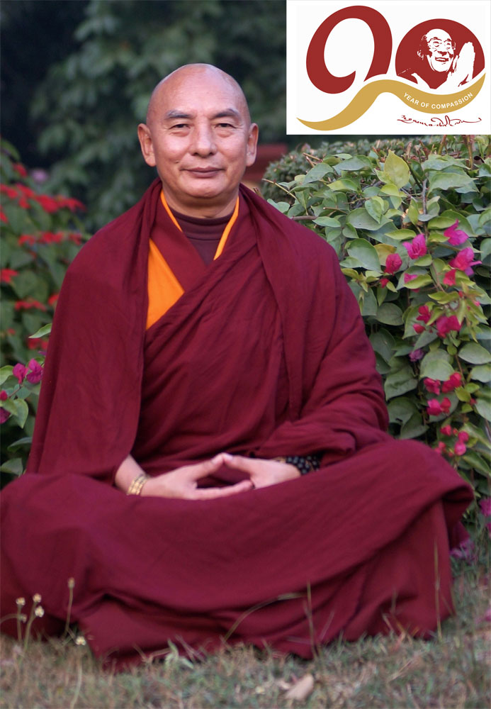 Geshe Lobsang Soepa streut ein Sandmandala im Nepalrestaurant Yak und Yeti Geshe Lobsang Soepa streut ein Sandmandala im Nepalrestaurant Yak und Yeti